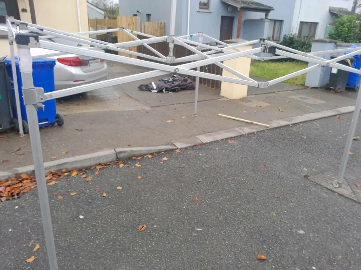 Commercial pop up gazebo - Image 1