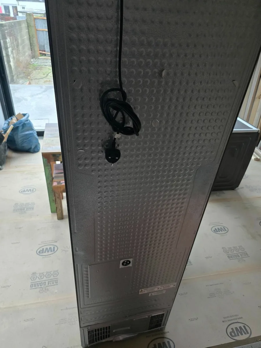 Samsung Smart Fridge - Image 4
