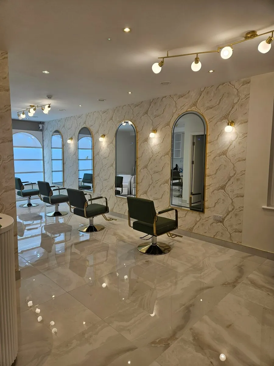 HAIR DRESSING CHAIR FOR HIRE COOLMINE DUBLIN 15 - Image 1