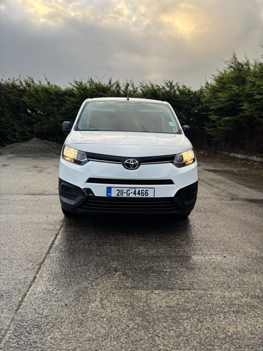 Toyota Proace City - Image 2