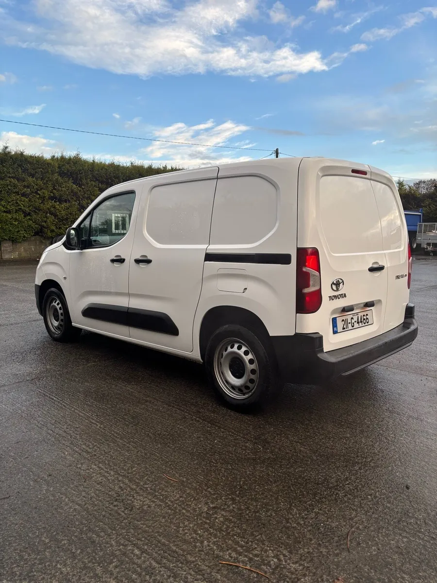 Toyota Proace City - Image 4