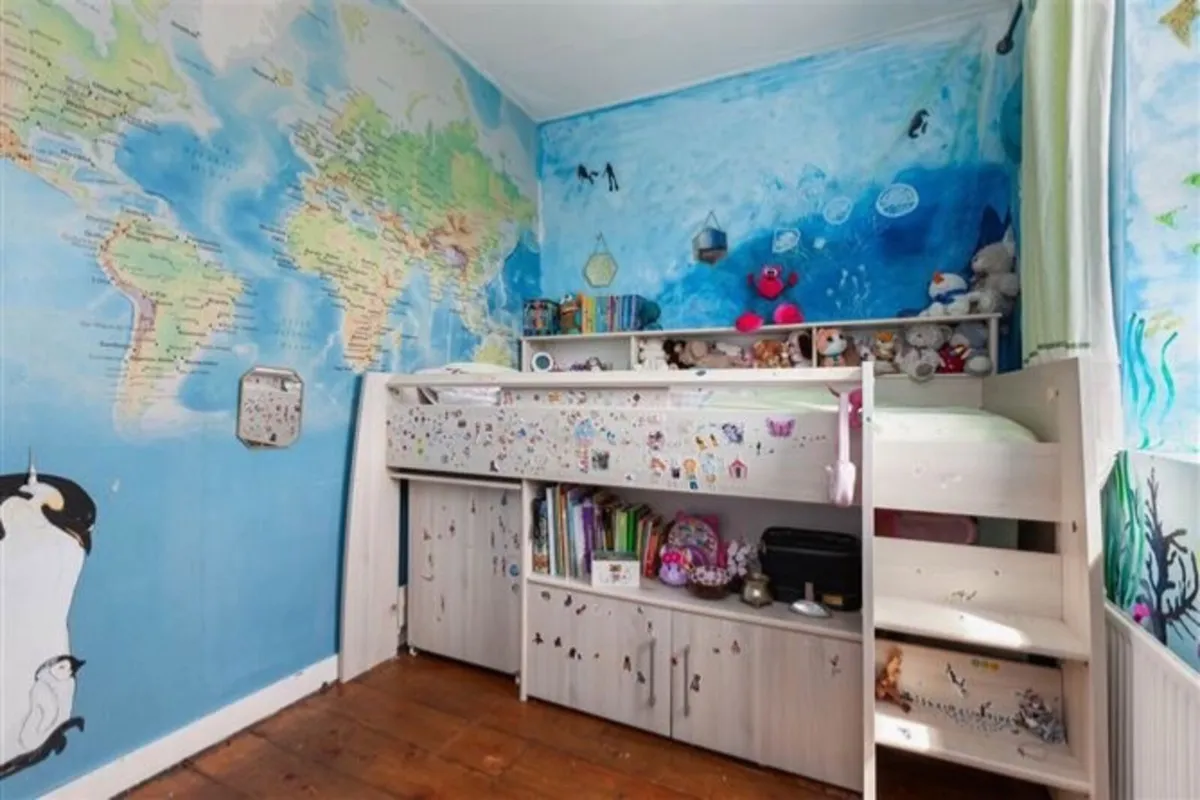 Child’s mid rise bed