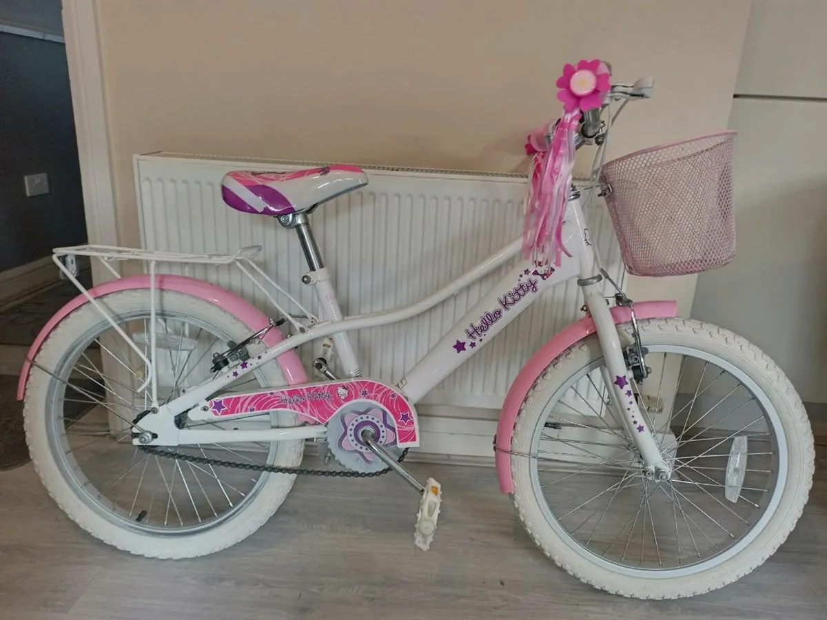 Hello kitty kids bike size 20 inch wheels - Image 2