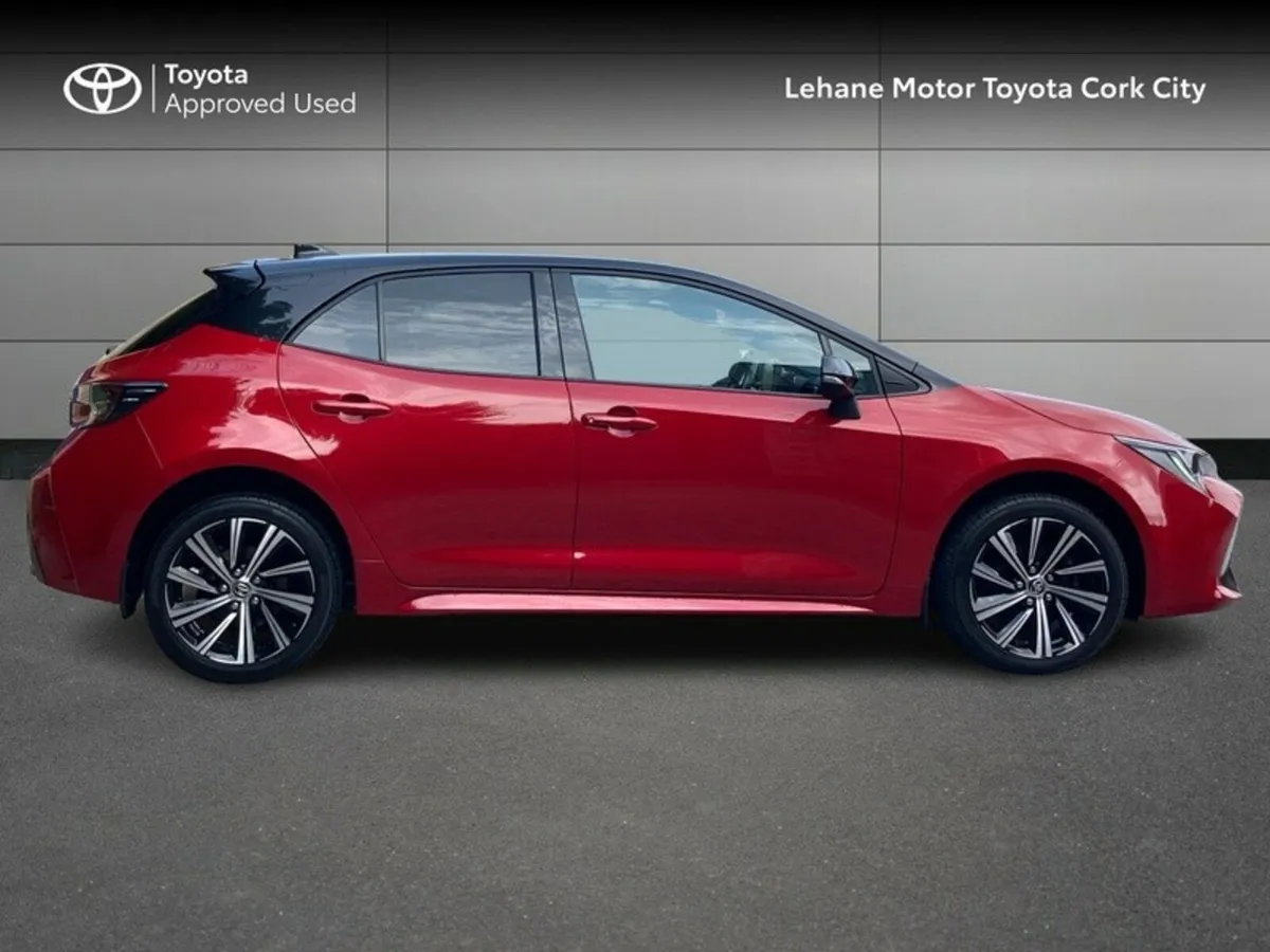 Toyota Corolla LUNA SPORT HB 4DR AUTO HYBRID - Image 3