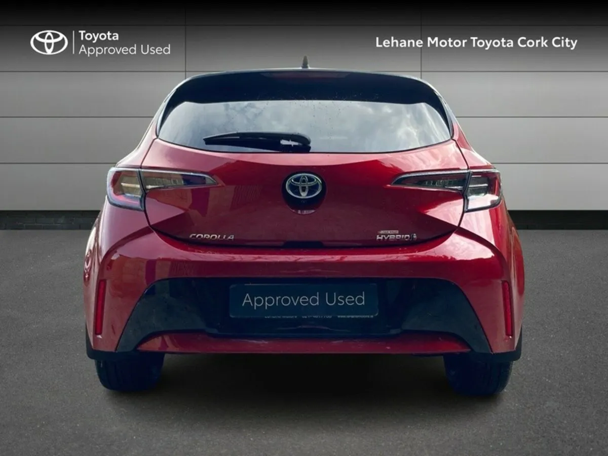 Toyota Corolla LUNA SPORT HB 4DR AUTO HYBRID - Image 4