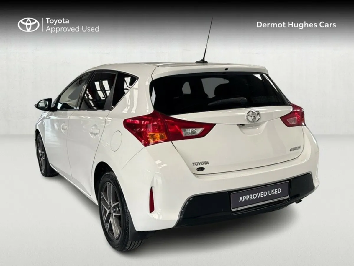 Toyota Auris 1.4 D-4D ICON 5DR S/S - Image 2