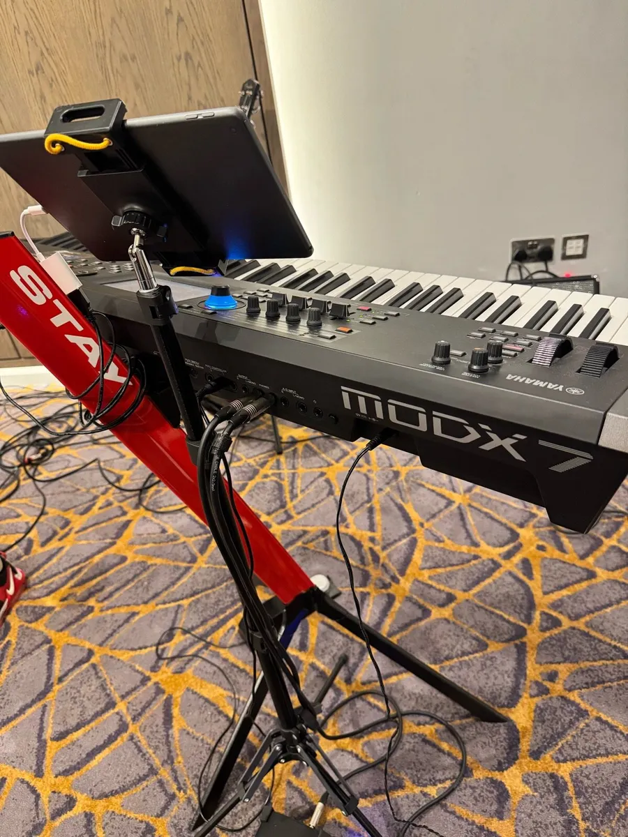 Yamaha MODX 7 - Image 2