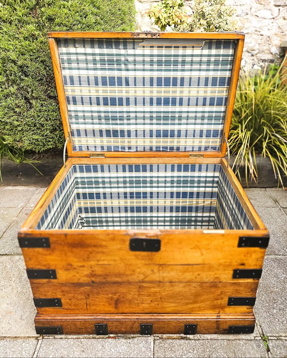 Large Victorian Oak Trunk- Circa 1870 - Image 3