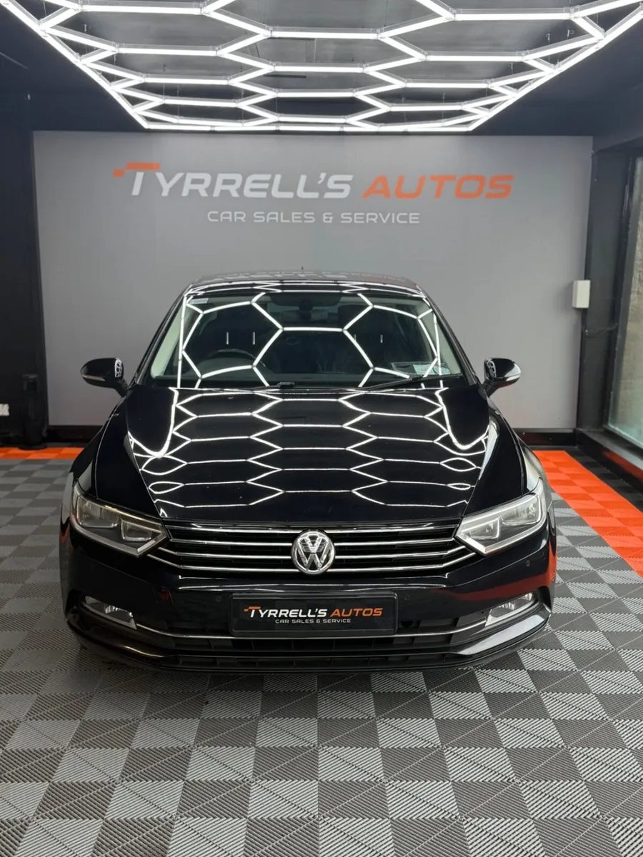 Vw Passat 1.6TDI Bluemotion "ONE OWNER" 2015 - Image 3