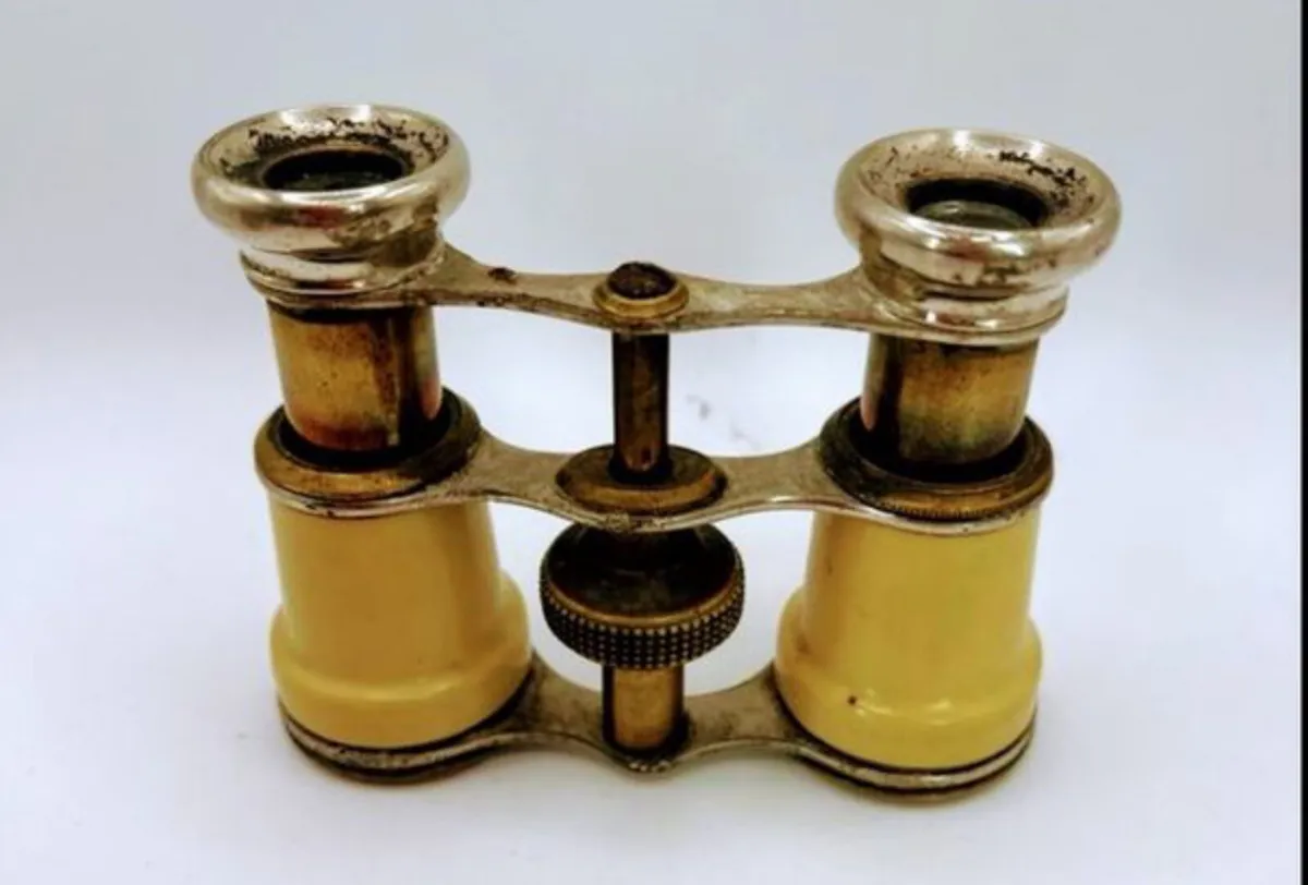 Vintage Christmas Gift Ideas - Image 1