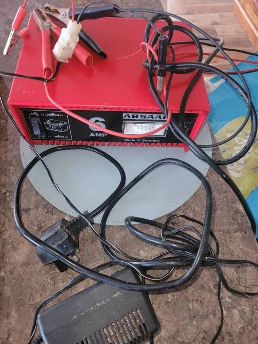 Battery Charger +Leads etc - Image 1