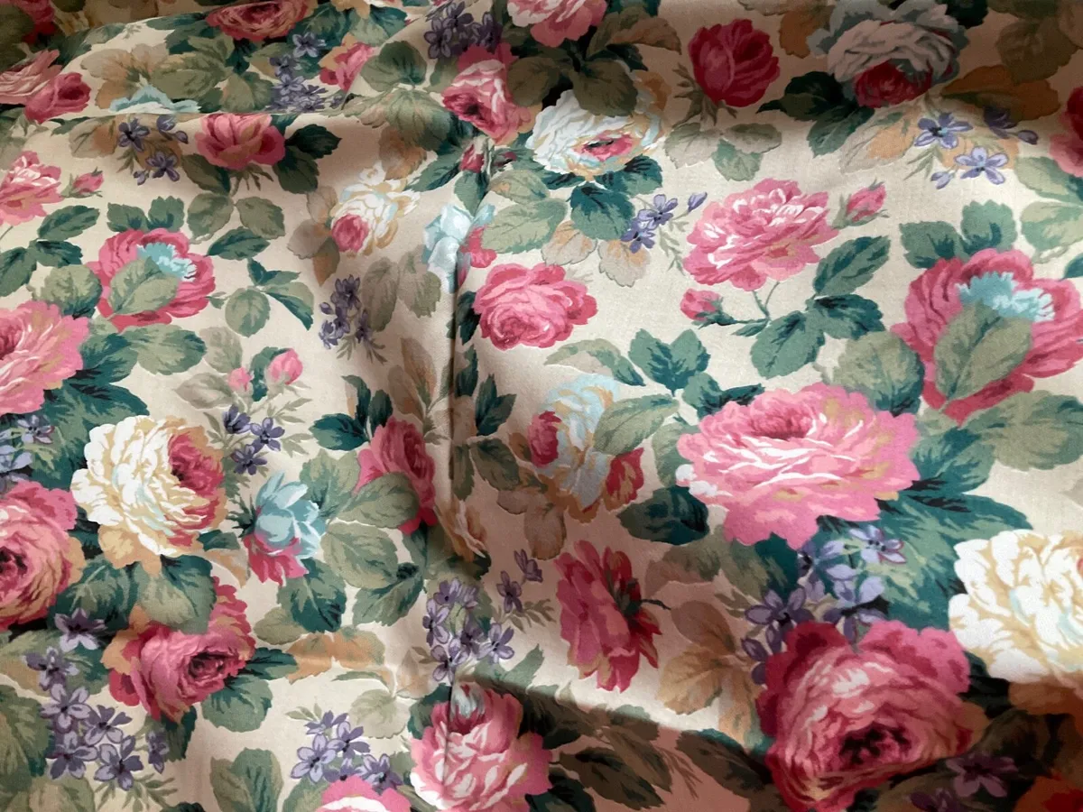 Furnishing Fabrics, lampshades and cushions - Image 4