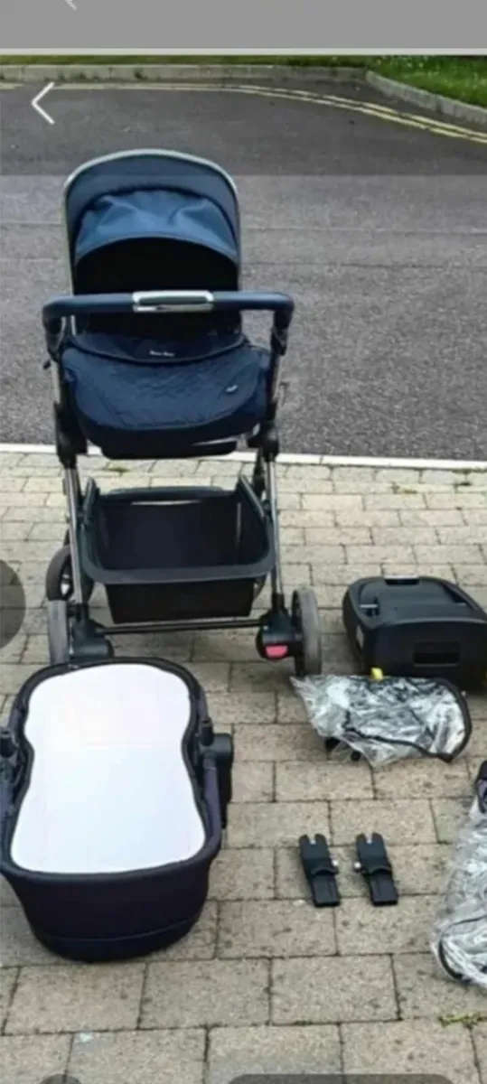 Buggie/pram bundle - Image 2