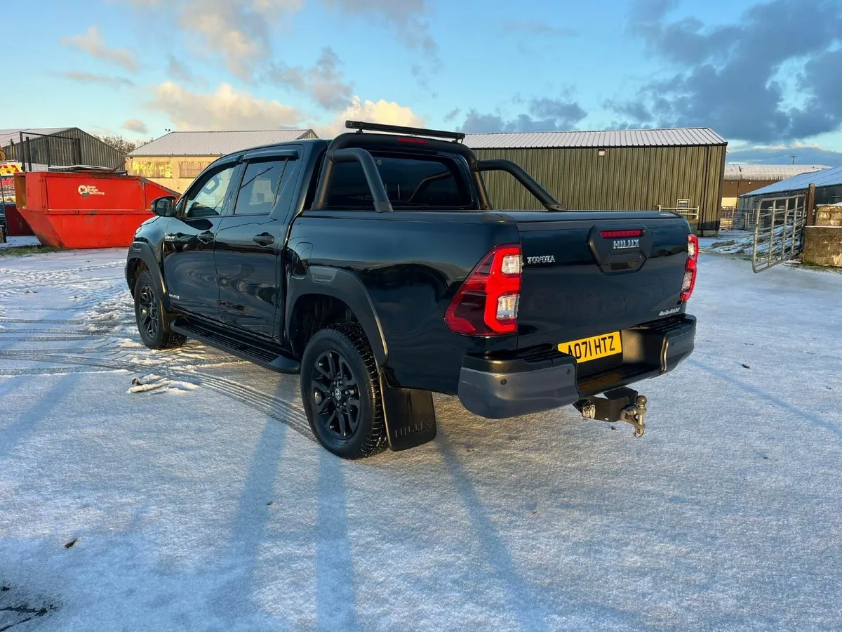 Toyota Hilux 2021 - Image 3