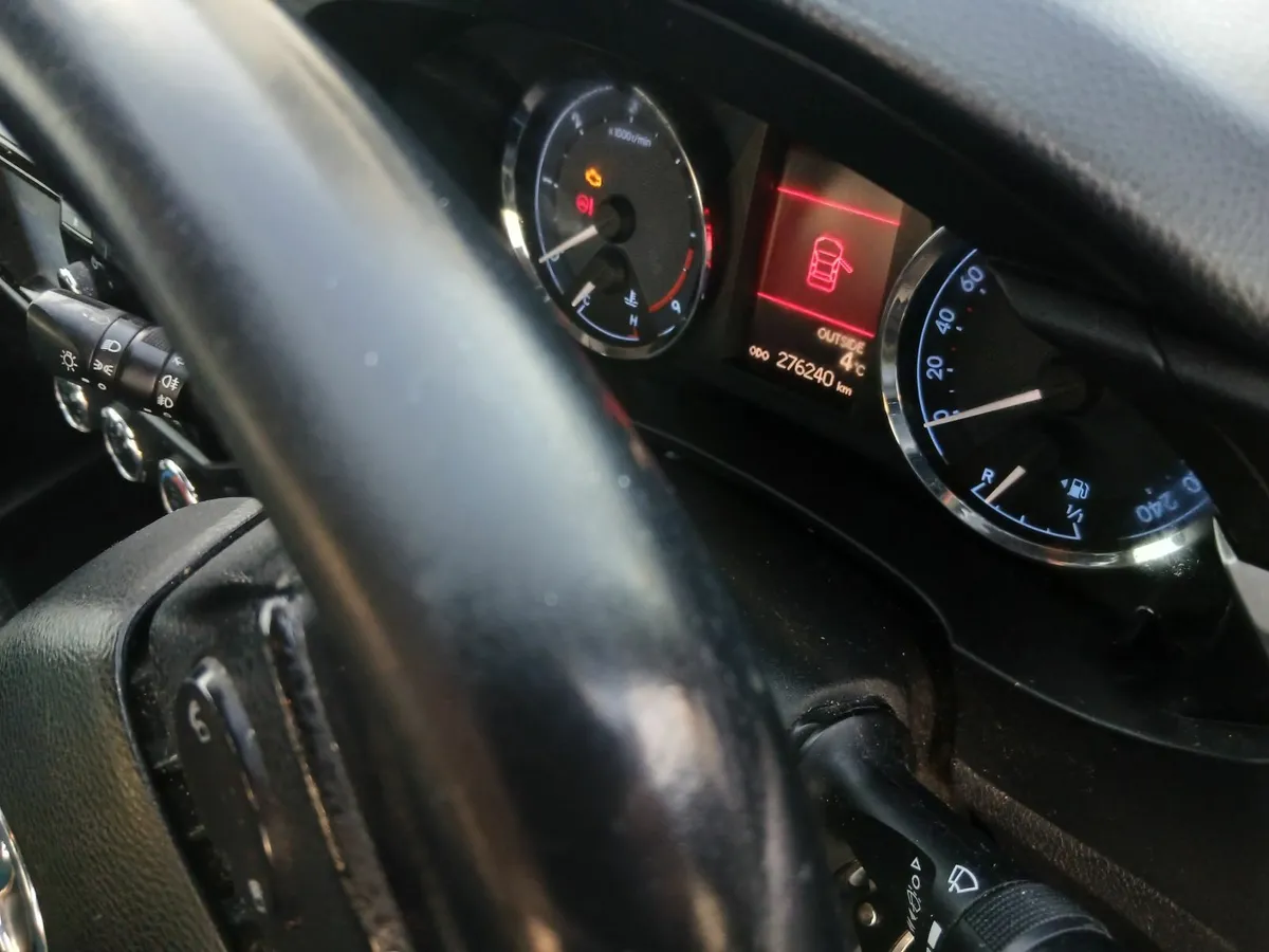 Toyota Corolla 2015 - Image 4