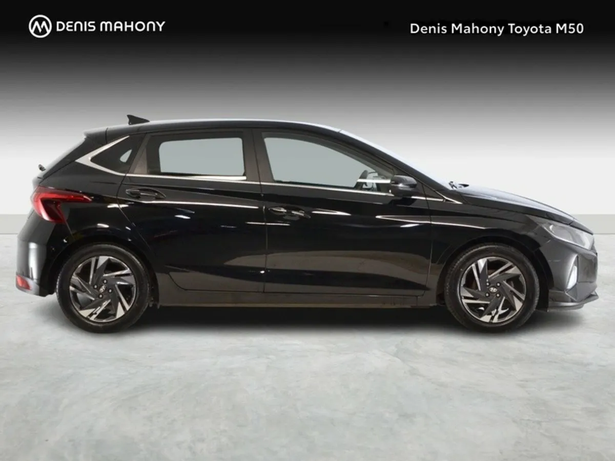 Hyundai i20 Deluxe Plus - Image 3