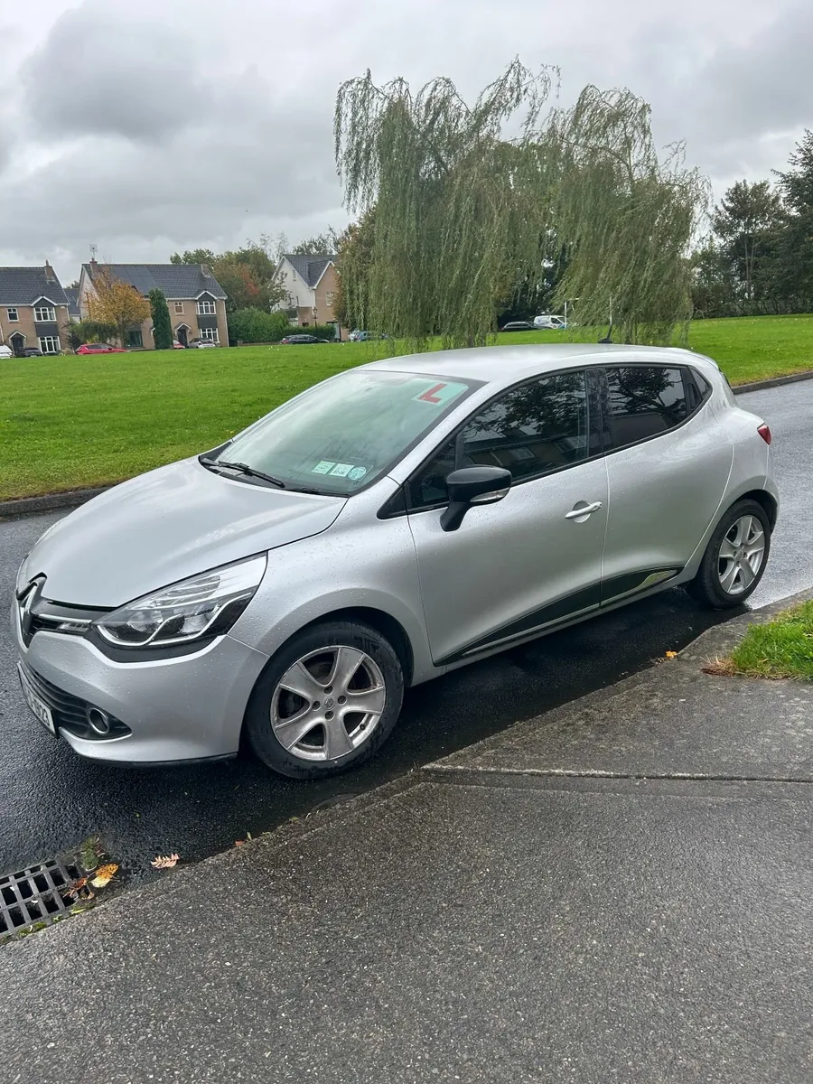 Renault Clio 2015 - Image 1