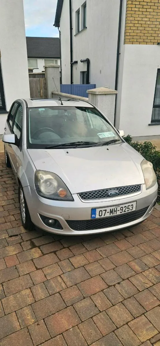 2007 Ford Fiesta - Image 1