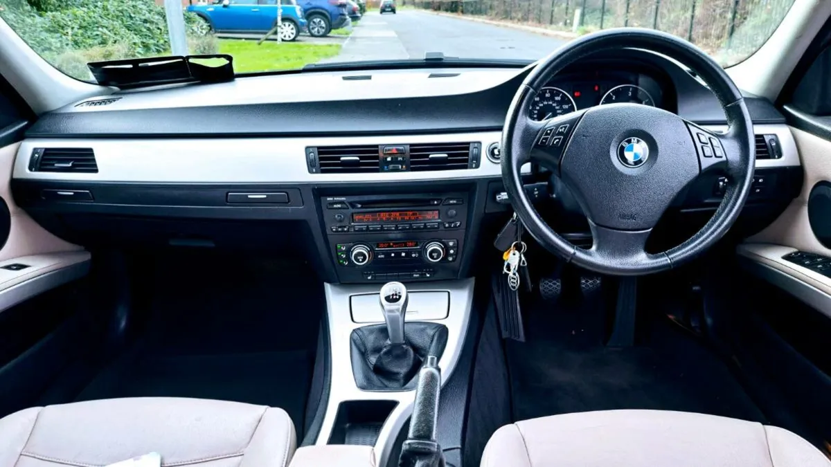 Bmw3 2ldiesel facelift new nct long tax low milage - Image 4