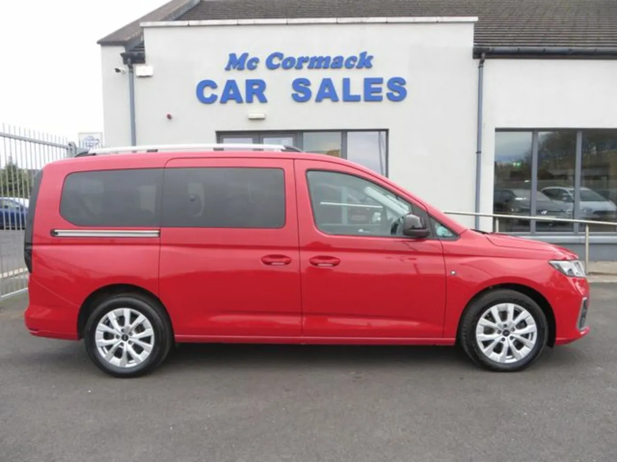 Ford Tourneo Connect TITANIUM ECOBLUE - Image 2