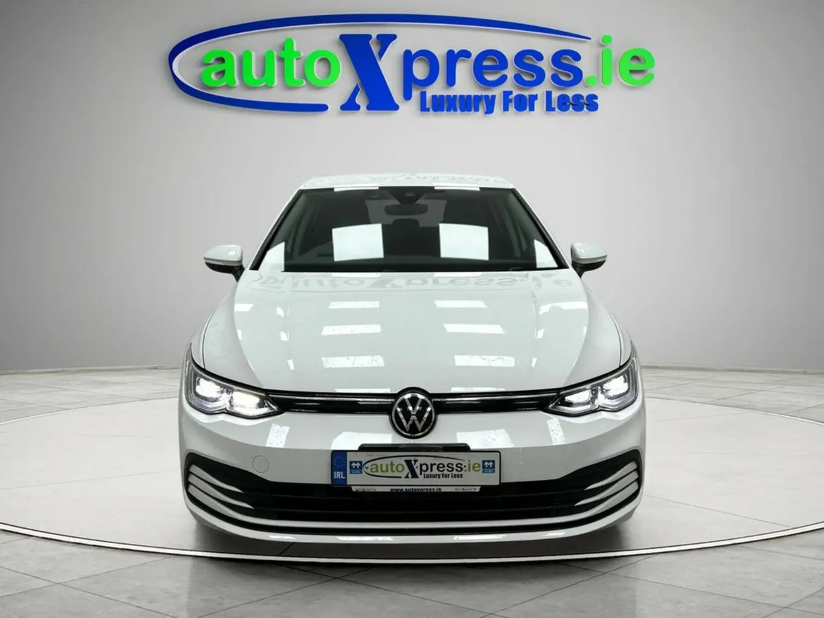 Volkswagen Golf 1.0 ETSI Automatic - Image 3