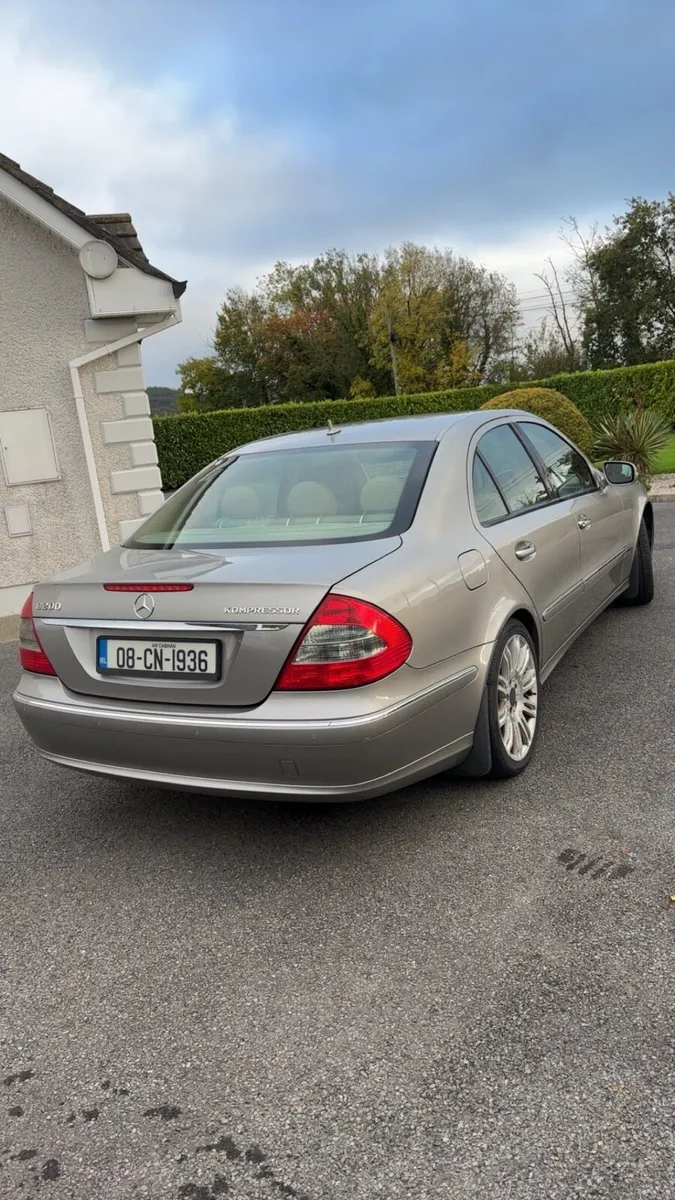 Mercedes Benz - Image 2