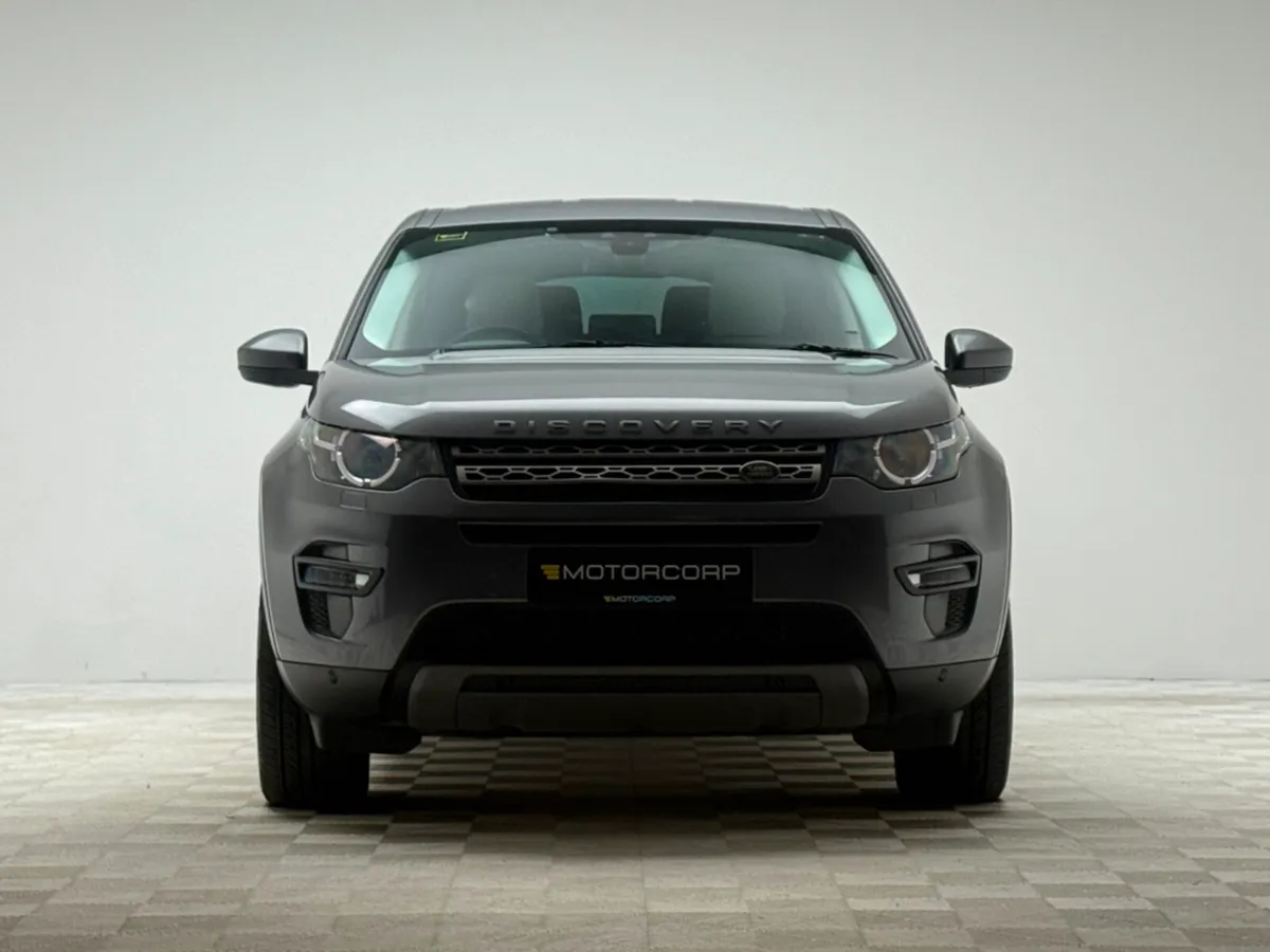 Land Rover Discovery Sport HSE 2.0 DIESEL AUTO *7 - Image 2