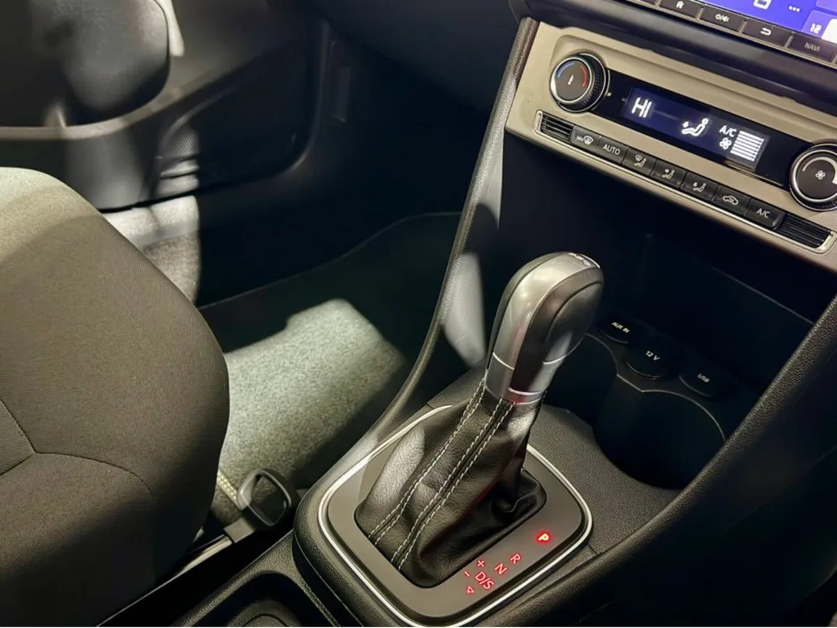 Volkswagen Polo Lounge - Image 3