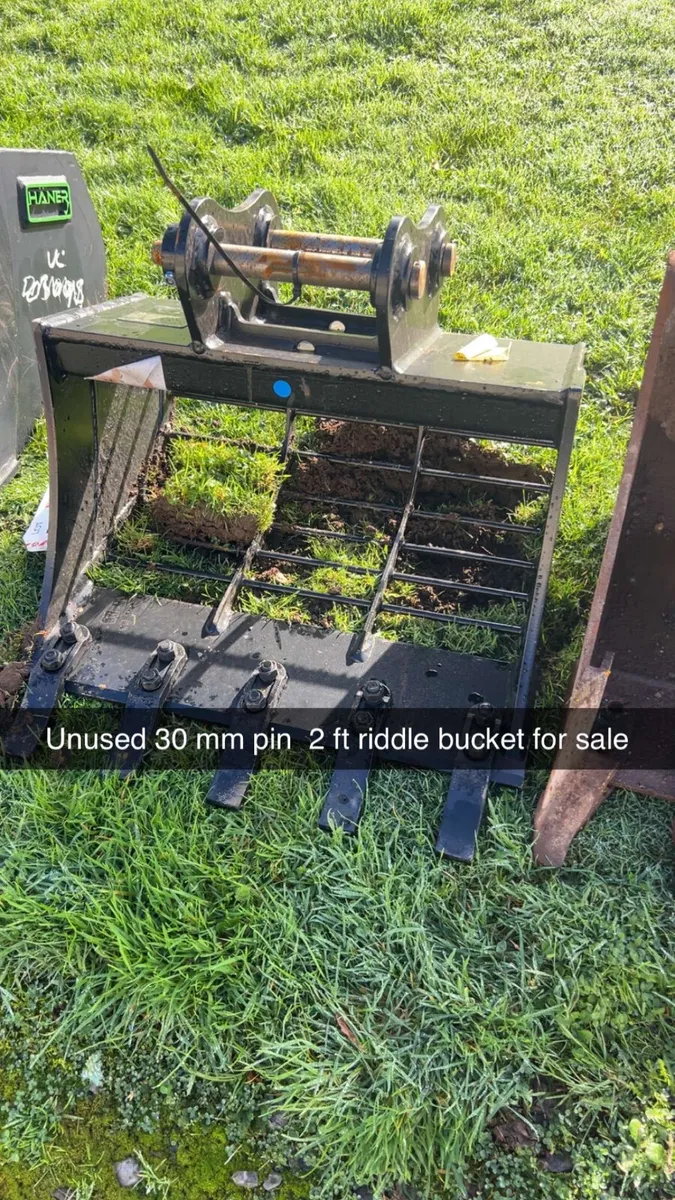 Unused 30mm  pin 2ft  Riddle bucket for sale