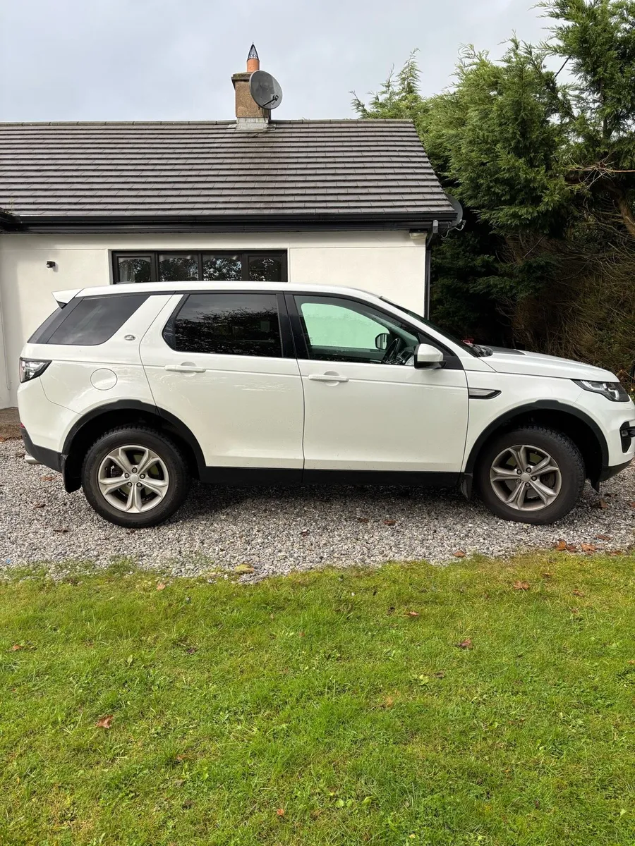 Land Rover Discovery Sport - Image 4