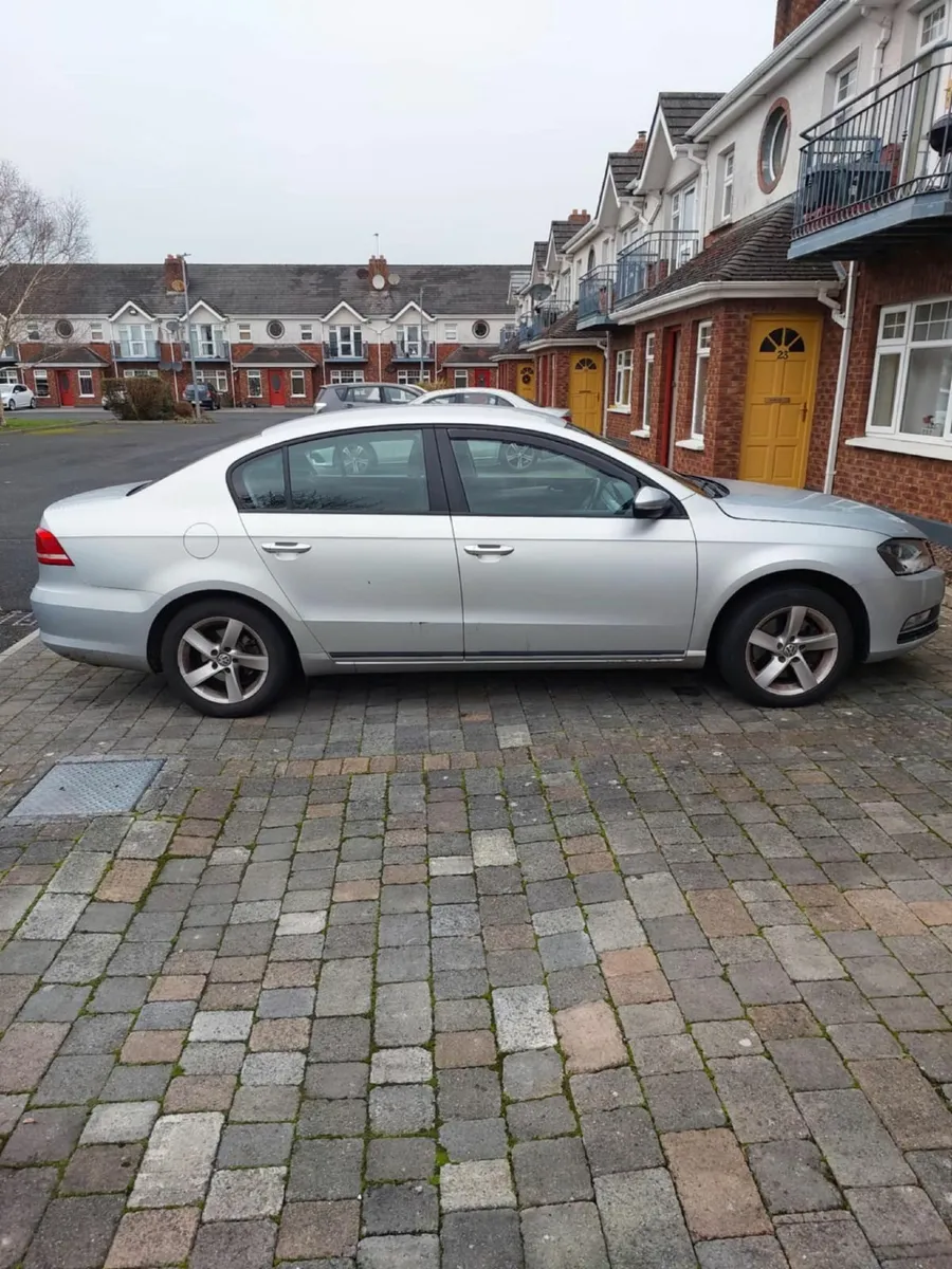 Volkswagen Passat 2013 - Image 4