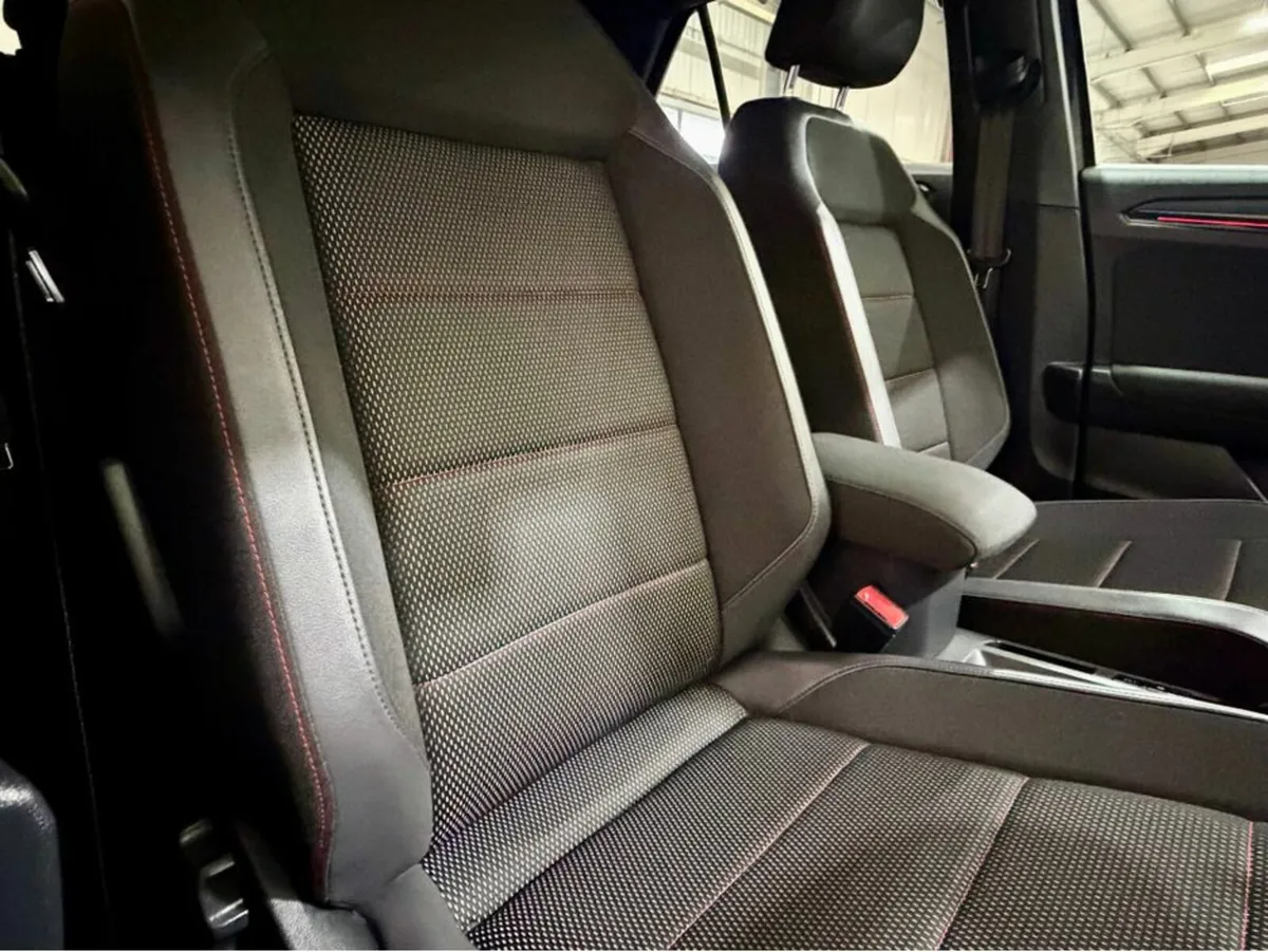 Volkswagen T-Roc 2.0 TDI SPORT - Image 3