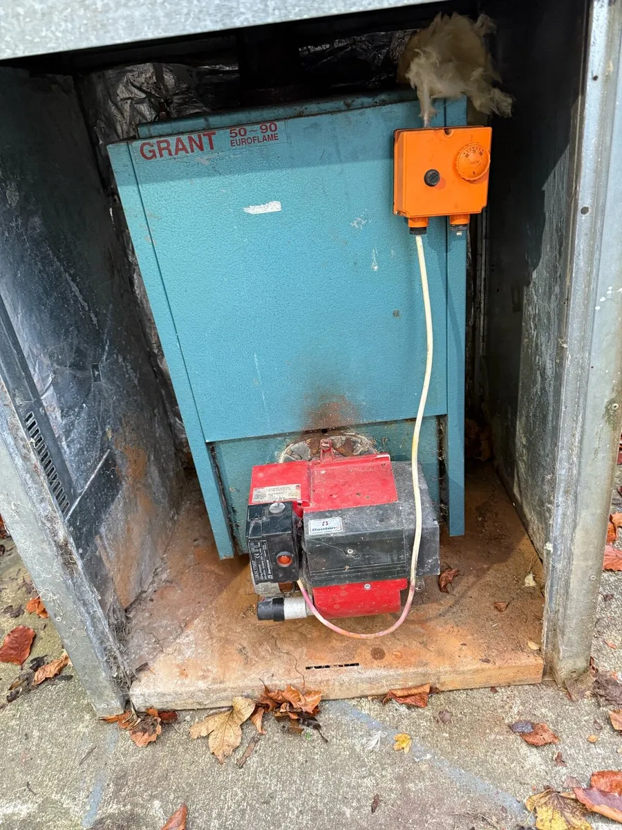 Oil boiler - Image 3