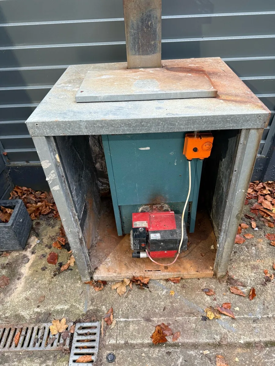 Oil boiler - Image 4