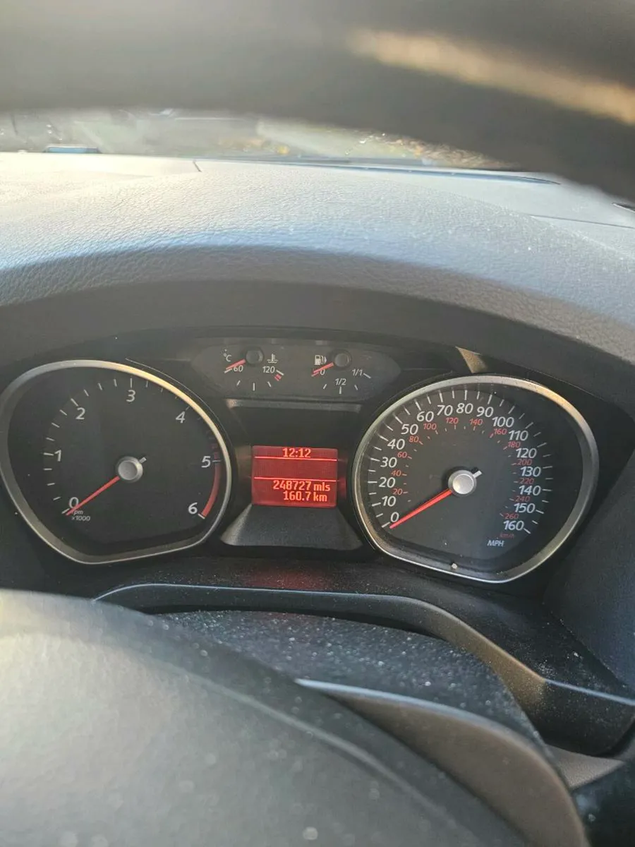 Ford Galaxy - Image 2