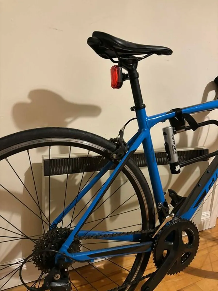 Giant Contend Road Bike - Image 2