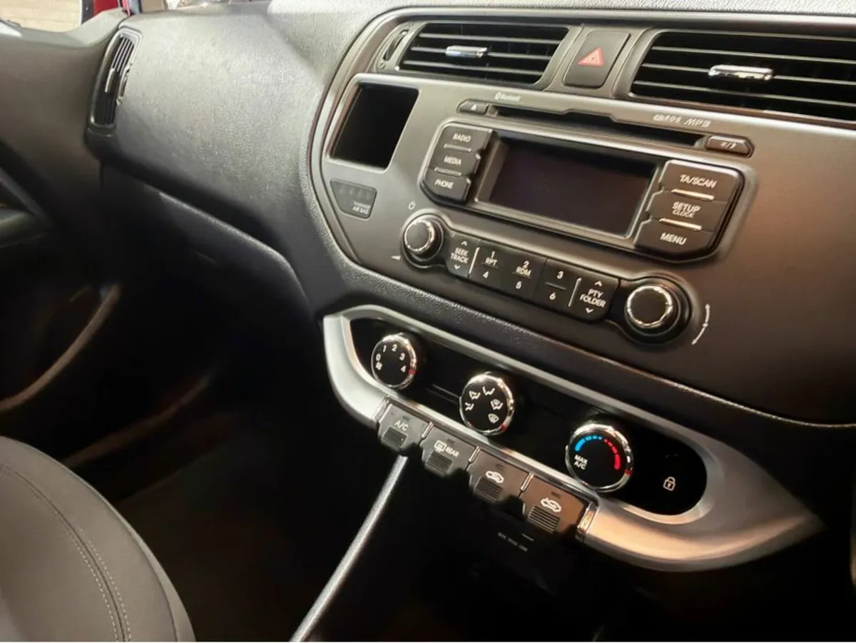 Kia Rio 1.4 D EX 4DR 4 - Image 3