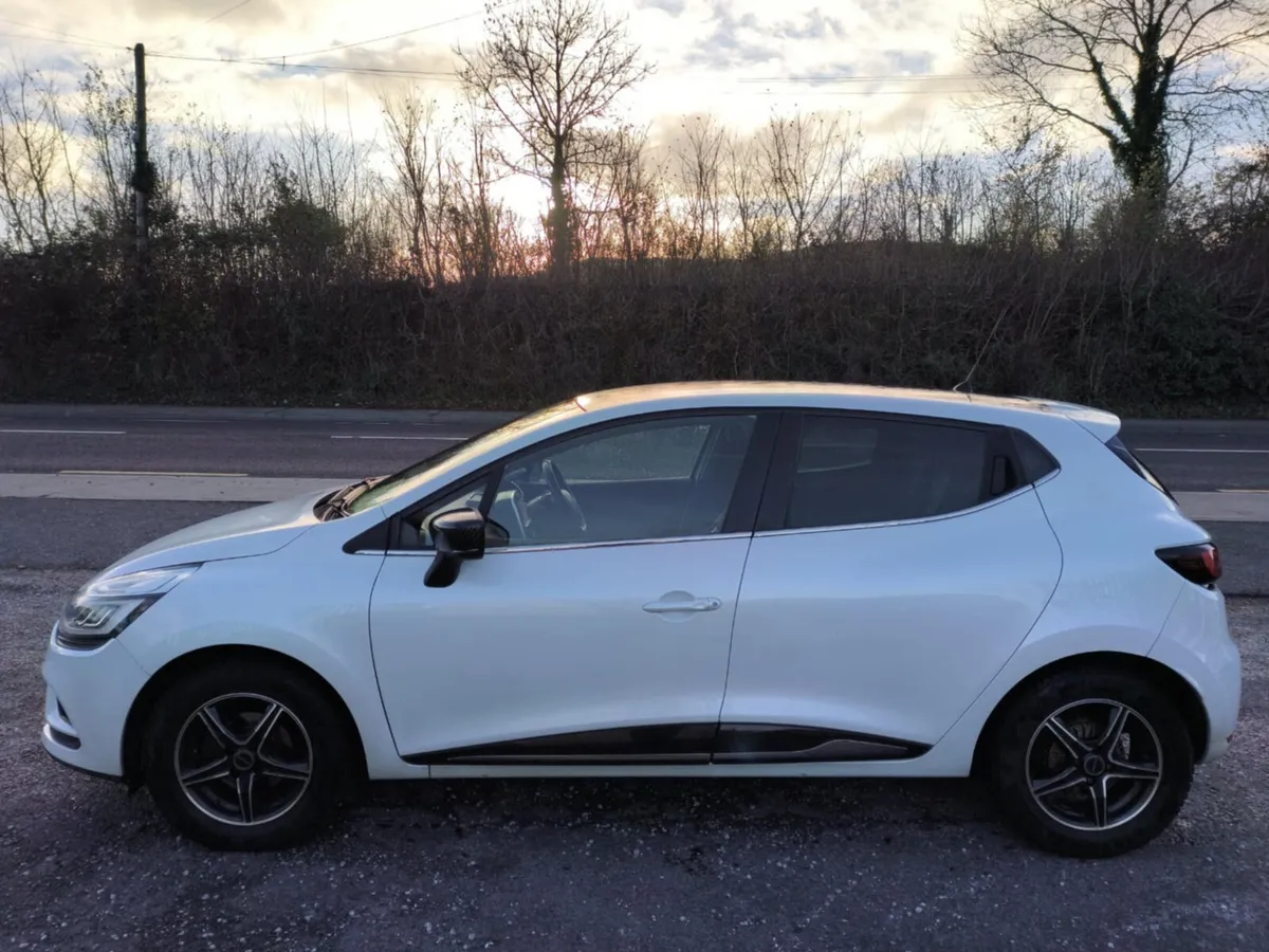 Renault Clio 2018 Petrol Automatic High Spec !!! - Image 4