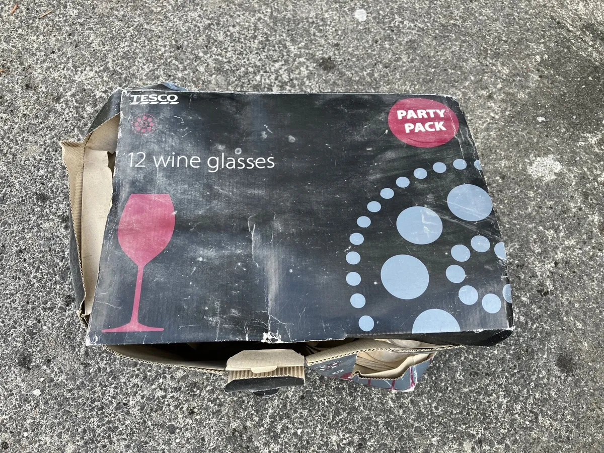 Set of 12 Wine Glasses - €6 - Image 3