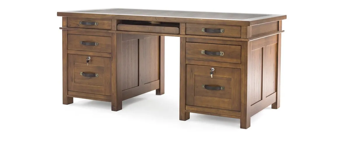 Stunning Partner Classic Desk - Image 3