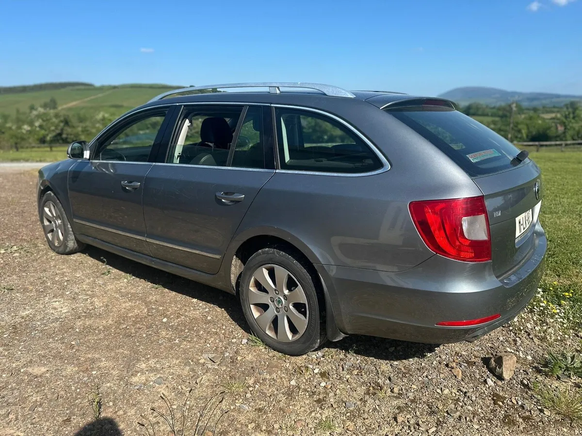 Skoda superb estate - Image 2