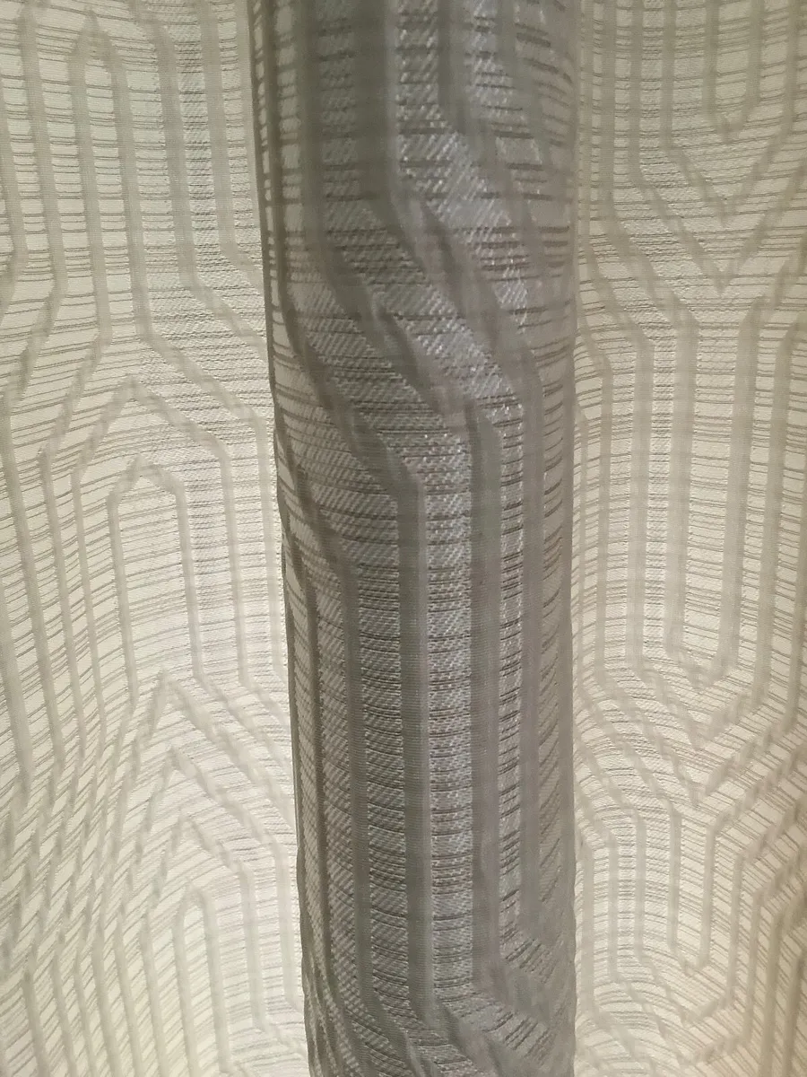 Curtains - Image 2