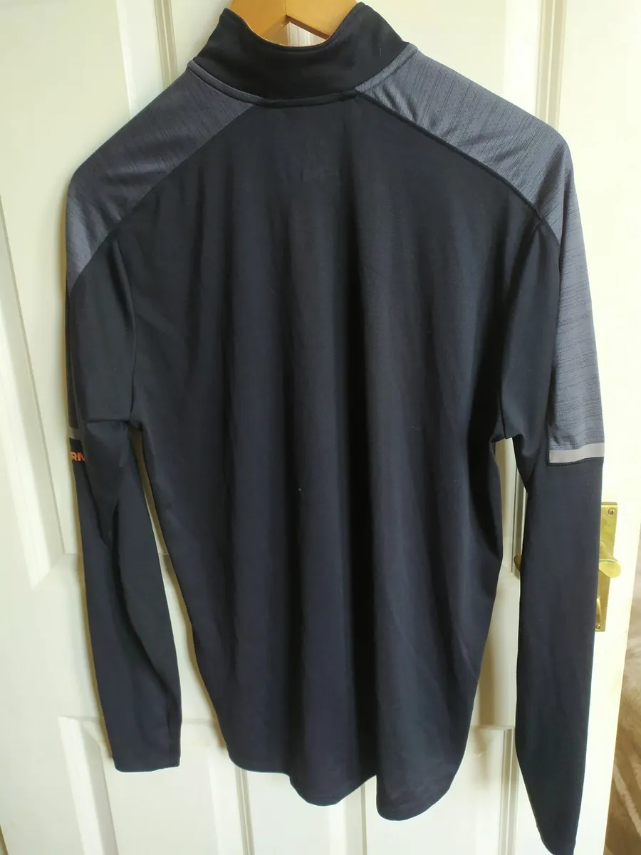 Under Armour sports top - Image 4