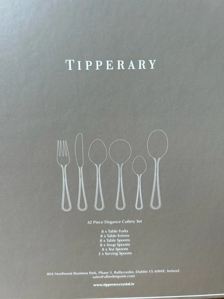 New in box Tipperary Cutlery Set - Image 2