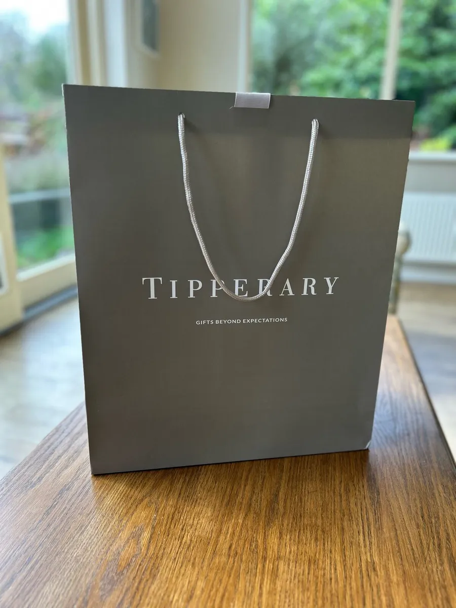 New in box Tipperary Cutlery Set - Image 3