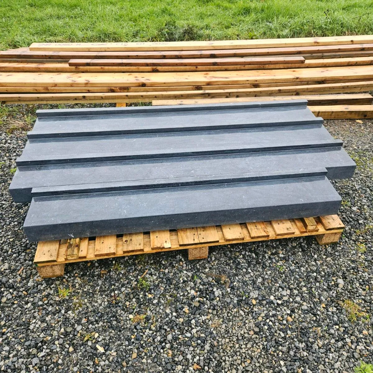 Limestone window sills - Image 3