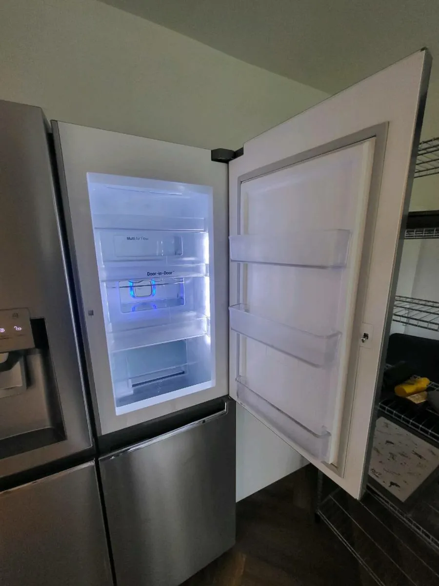 LG Fridge Freezer - Image 3