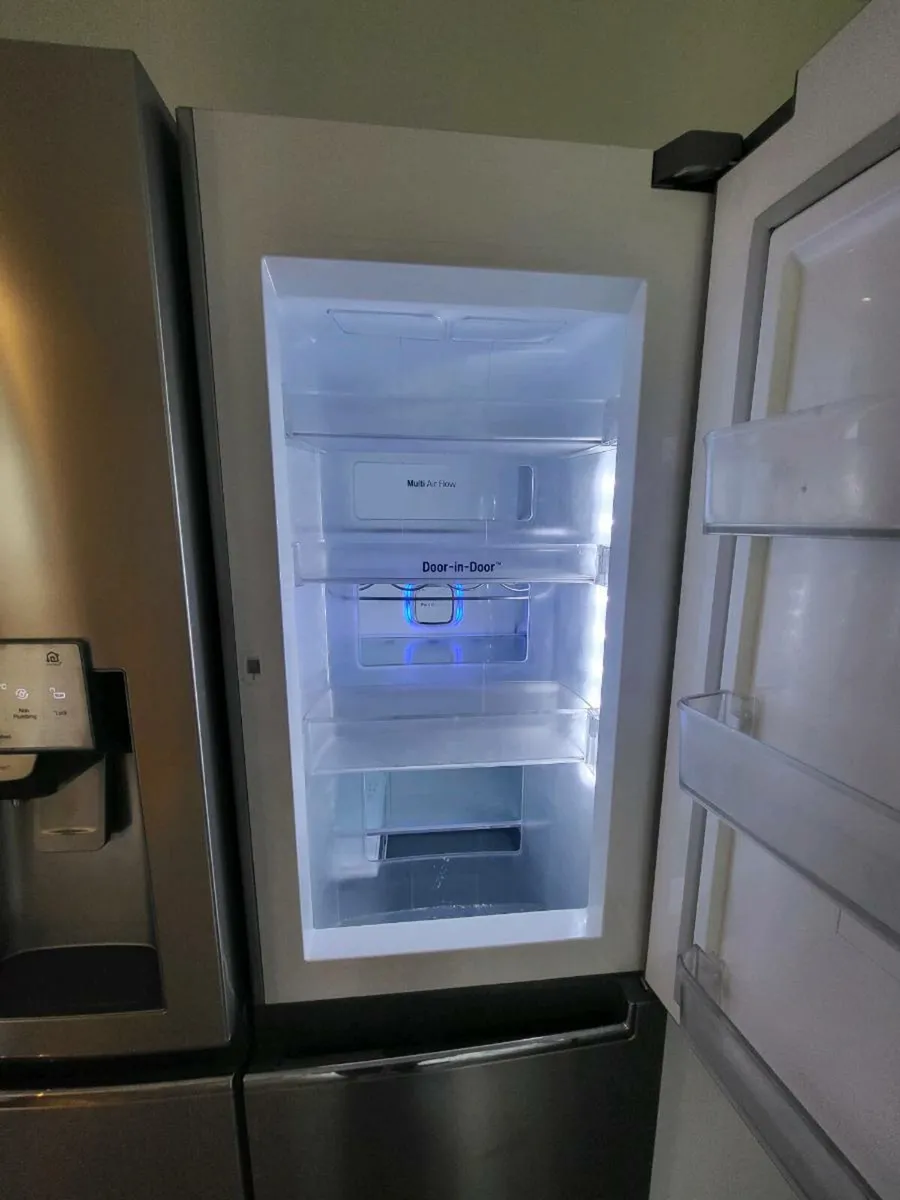 LG Fridge Freezer - Image 4