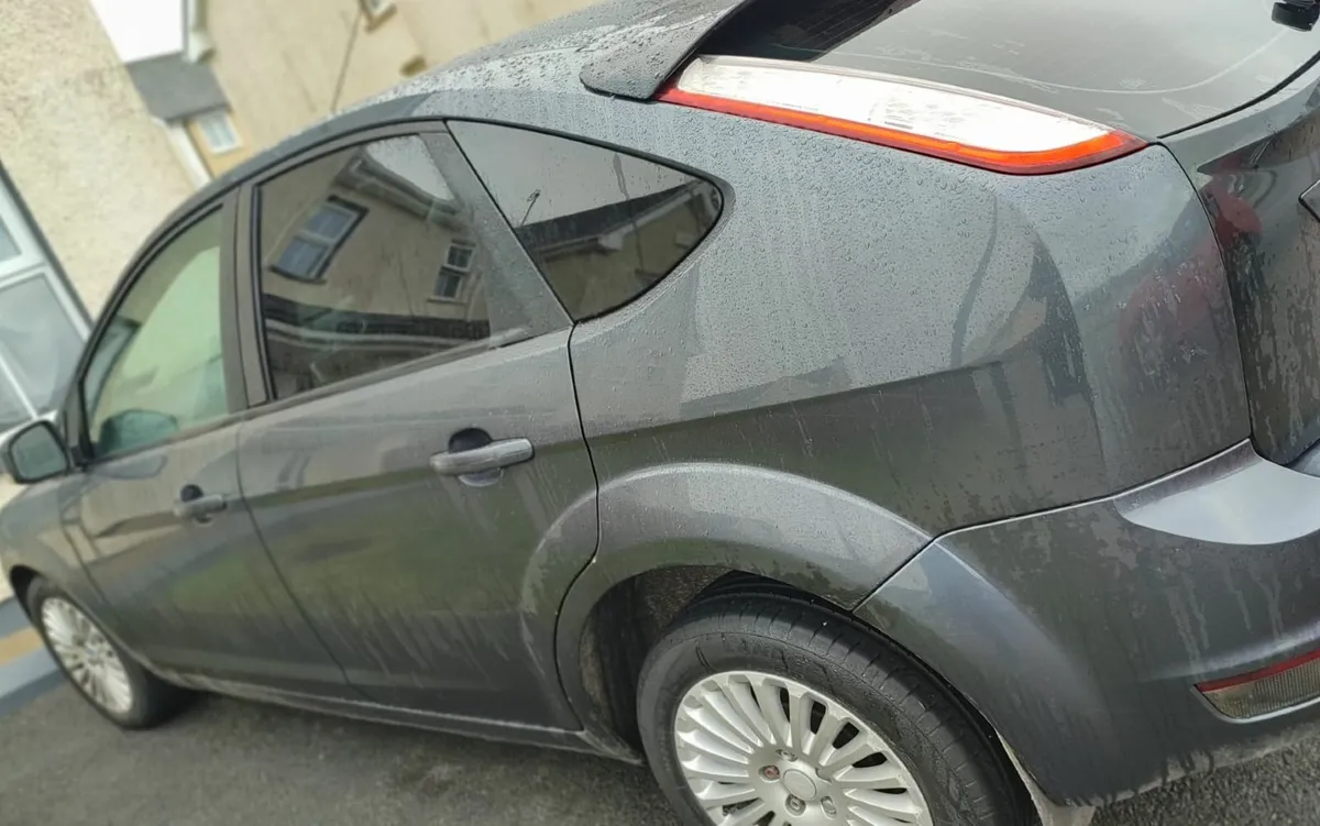 Ford Focus 2008 - Image 2