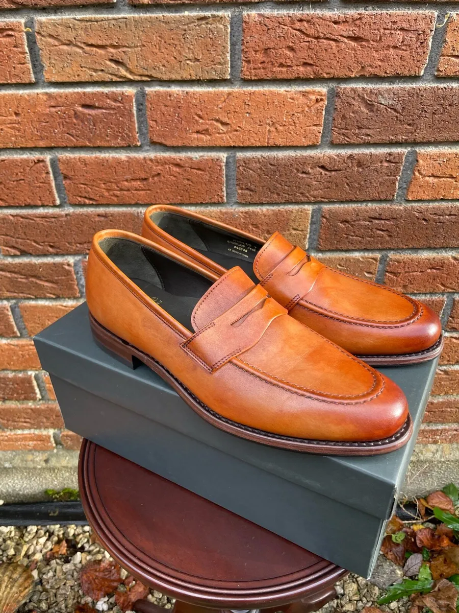 Loake Men’s Loafers UK 8 - Image 1
